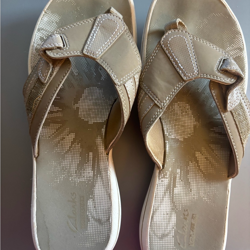 Clarks Tan Sandals Comfortable Casual Style